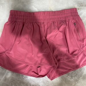 Lululemon tracker shorts
